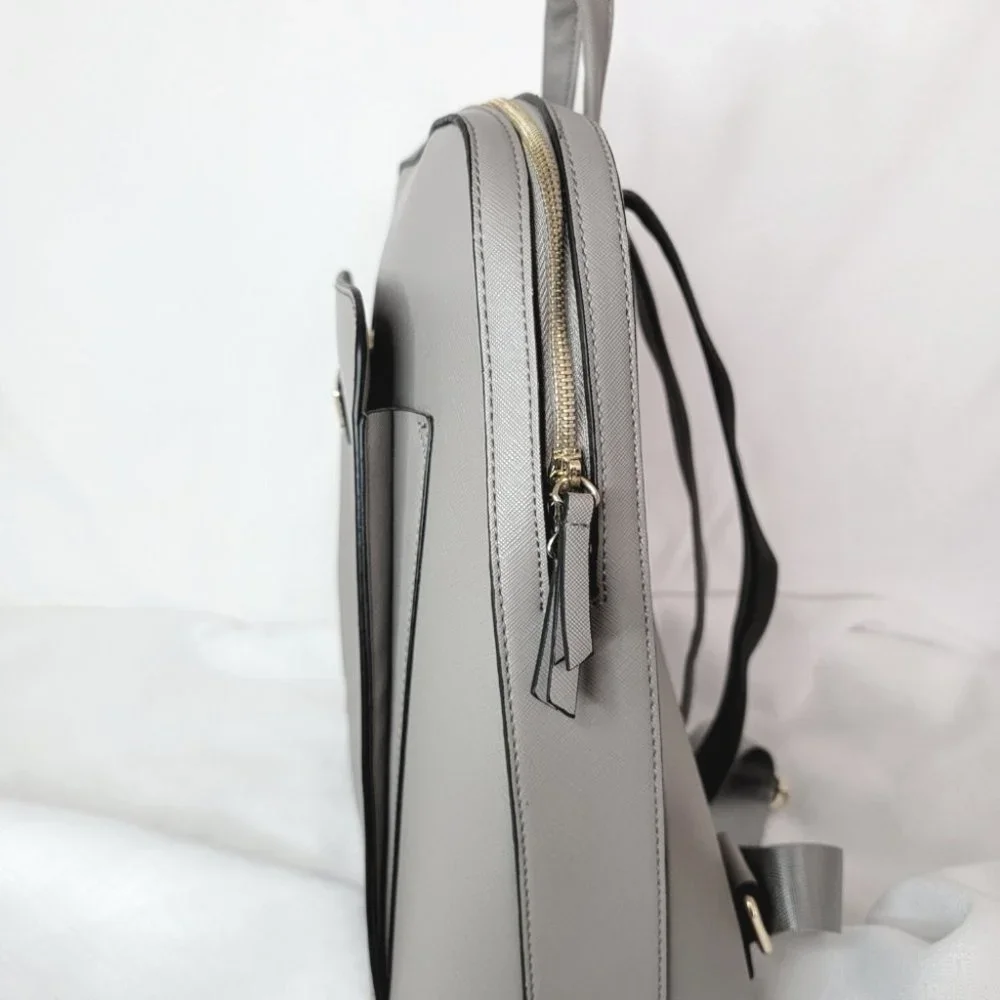 gray medium backpack - Picture 2 of 5